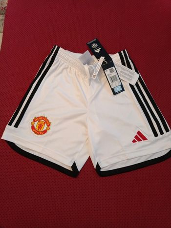 Short de foot Manchester United, Adidas Authentique Officiel taille enfant 9/10 ans, Neuf