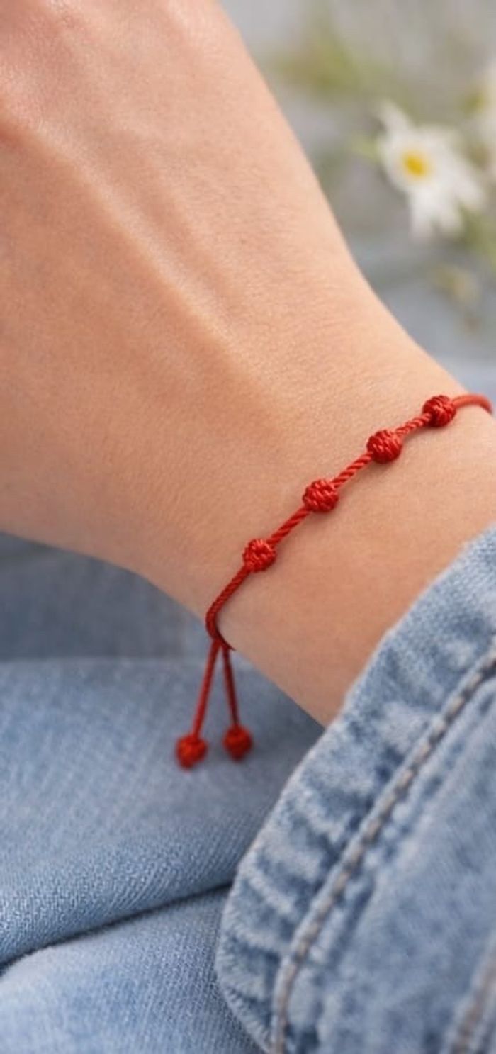 Bracelet porte-bonheur rouge à 7 nœuds - ajustable, neuf - photo numéro 2