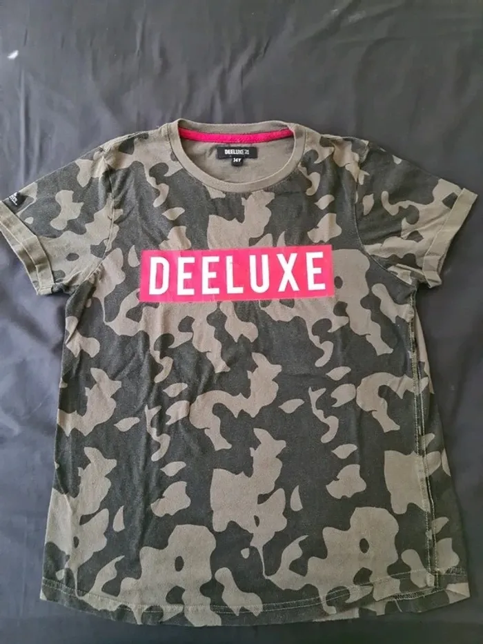 T-shirt Deeluxe
