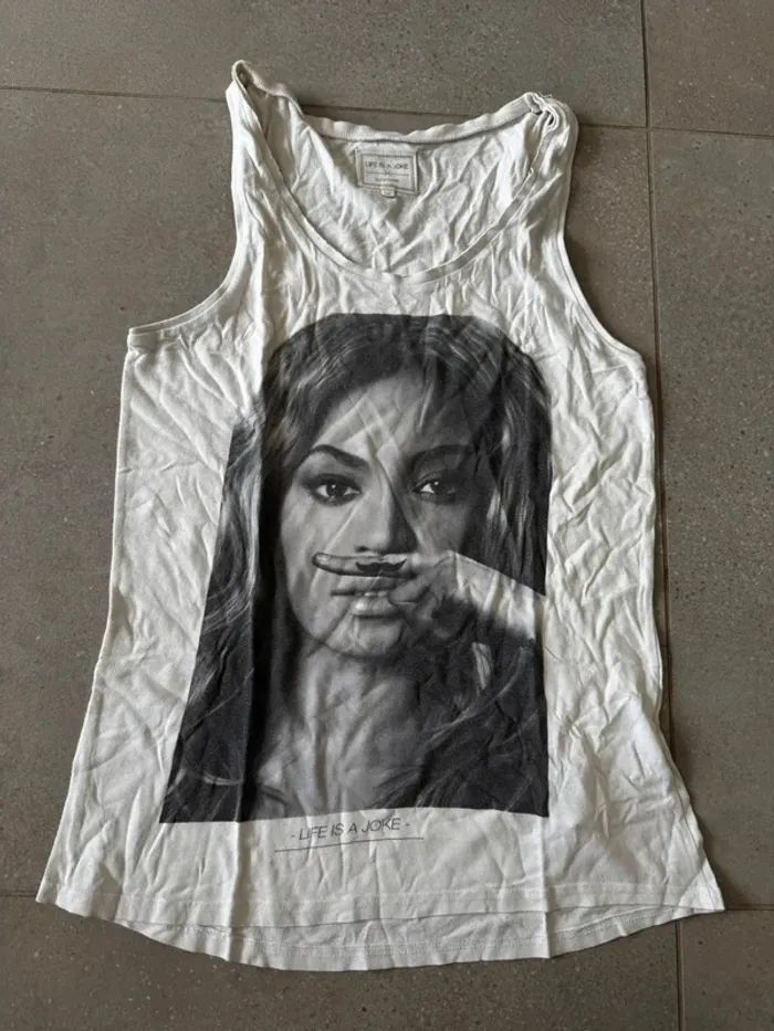 Débardeur eleven paris, taille XS  bon état