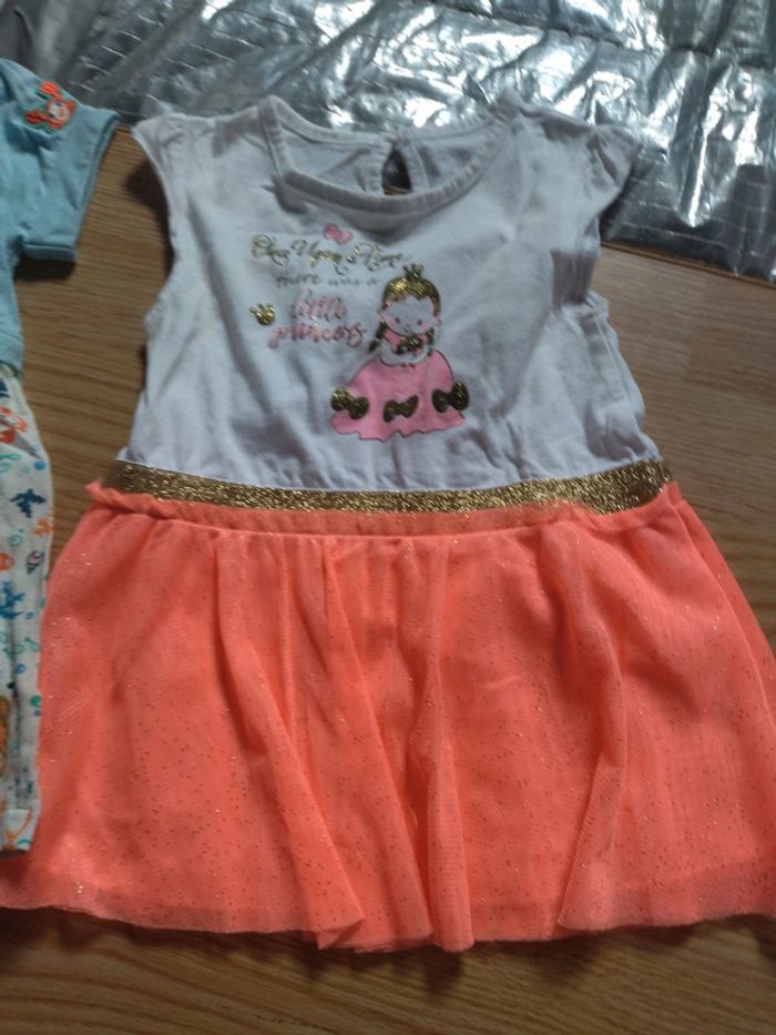 Lot robe fille 18 mois - photo numéro 2