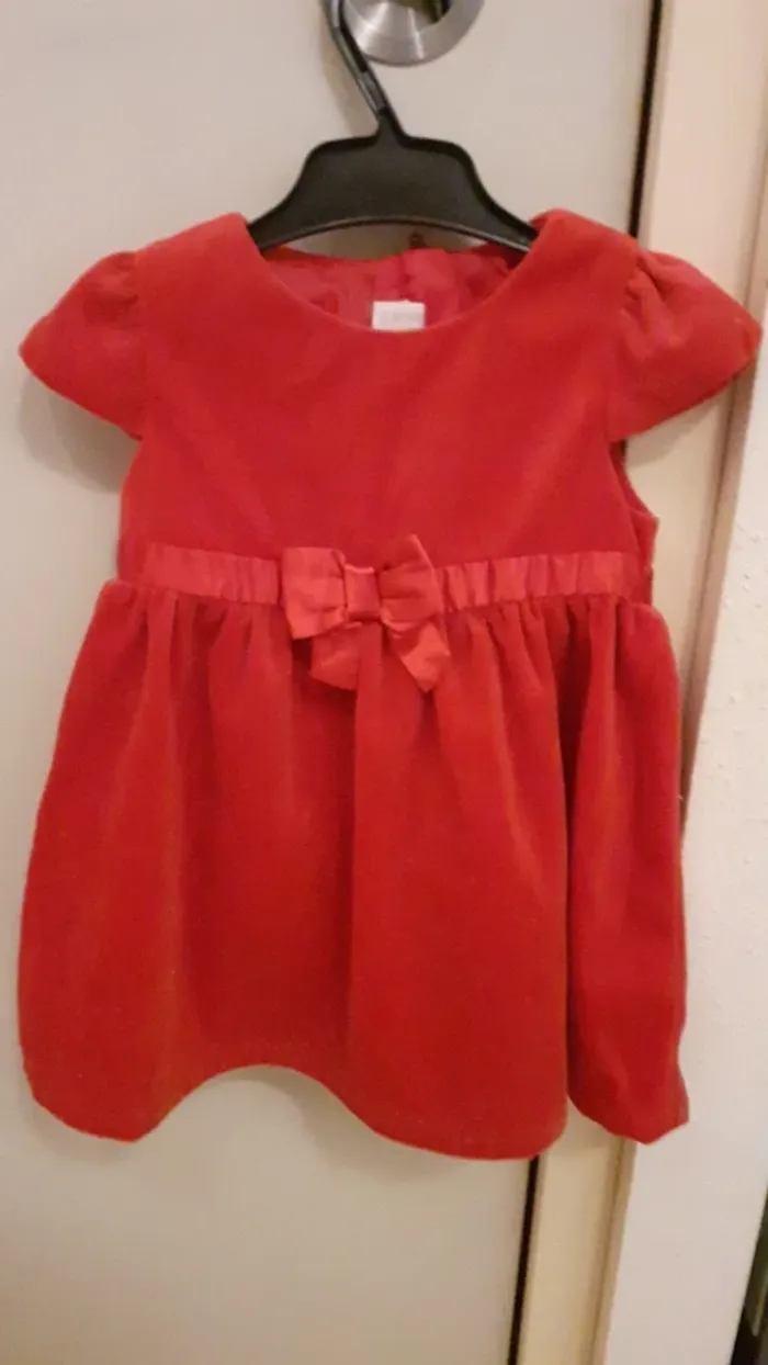 Robe en velours rouge - photo numéro 10