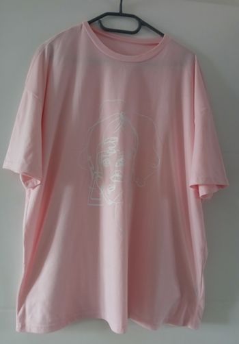 T shirt Shein
L