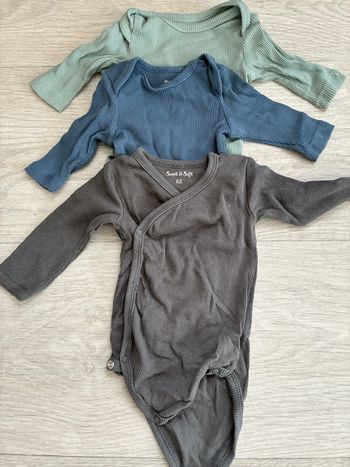 Lot bodies bébé garçon 