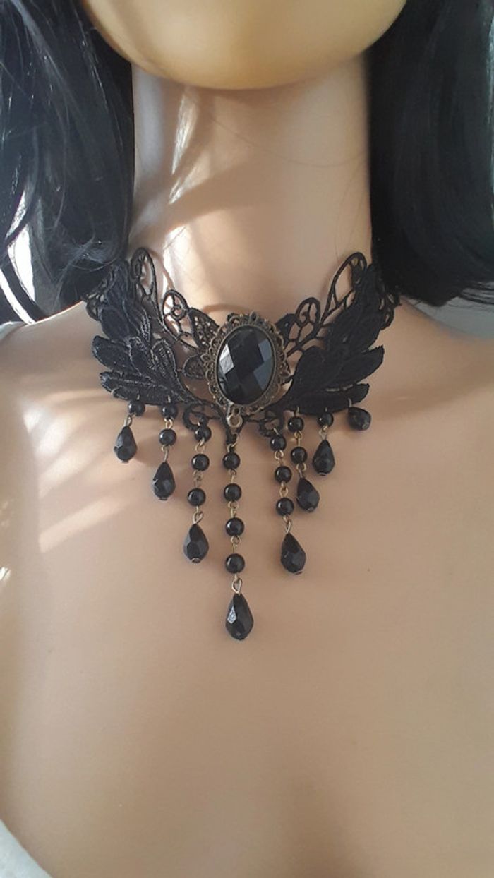 Superbe Collier,en dentelle, cascade de perles noires, style Gothique - photo numéro 2