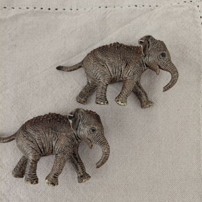 Schleich - 2 éléphanteaux d'Asie - photo numéro 3