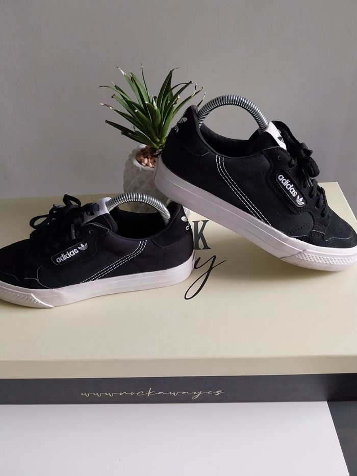 Baskets adidas taille 37.5 - photo numéro 3