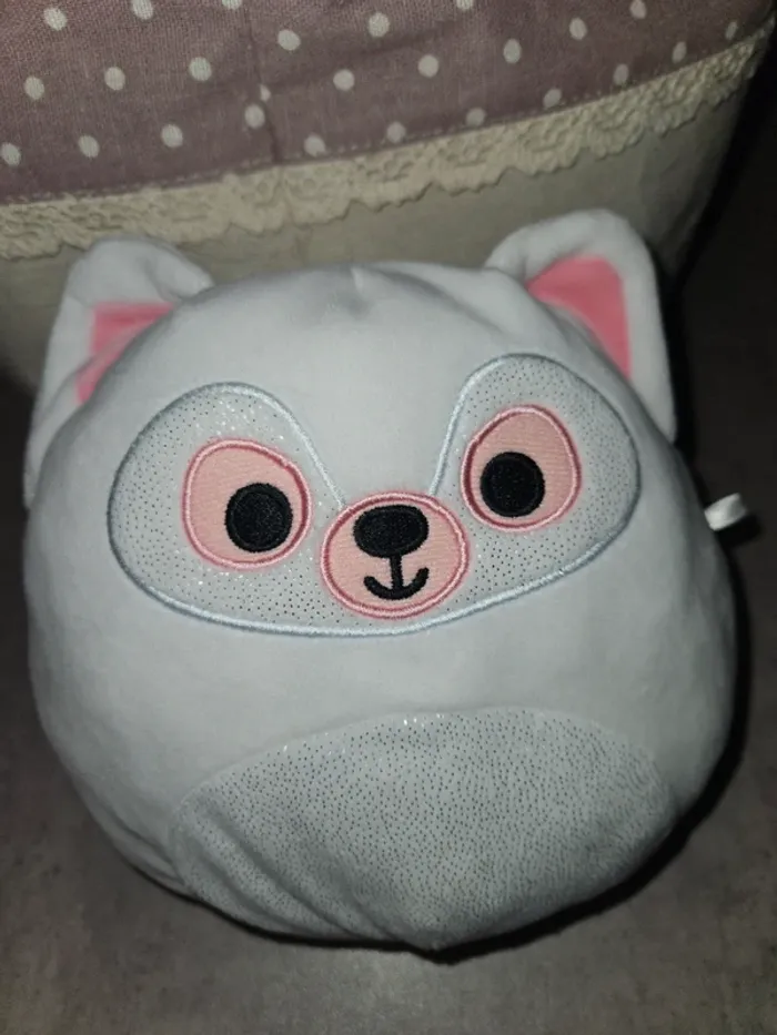Peluche Squishmallows blanche – ultra douce et mignonne !