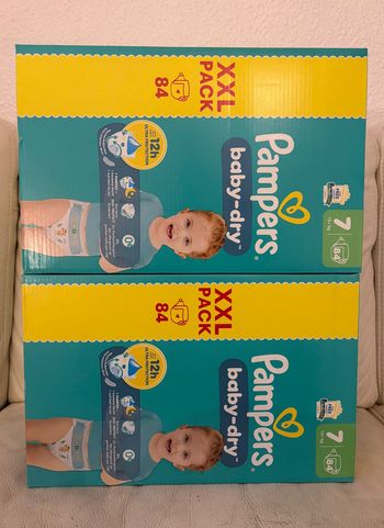 2 cartons Pampers Taille 7 Baby Dry 