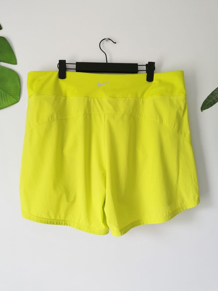 Short de training vert anis Nike Taille XL - photo numéro 5