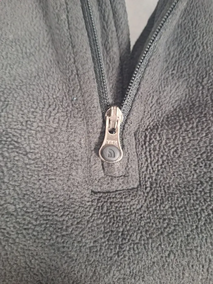 Polaire The North Face femme 1/4 zip – Édition Ruban Rose – Taille M - brodé (609) - photo numéro 4