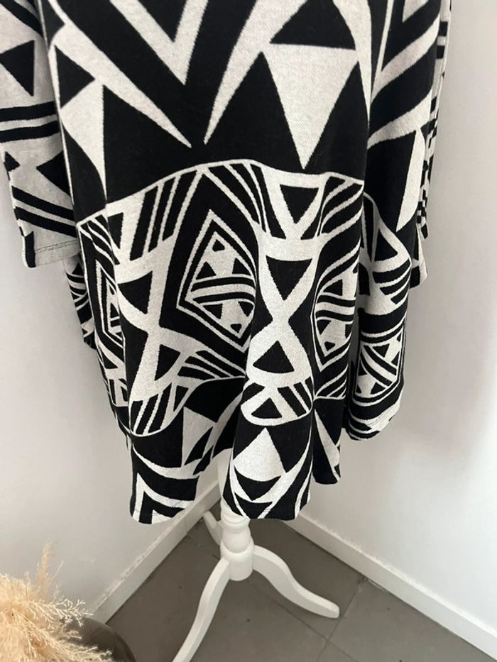 Poncho motifs géométriques Jacqueline de tong M - photo numéro 2