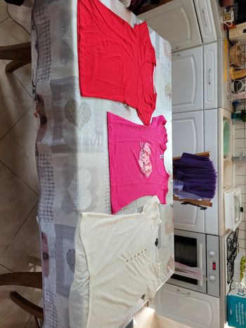 Lot 3 tee shirt M
