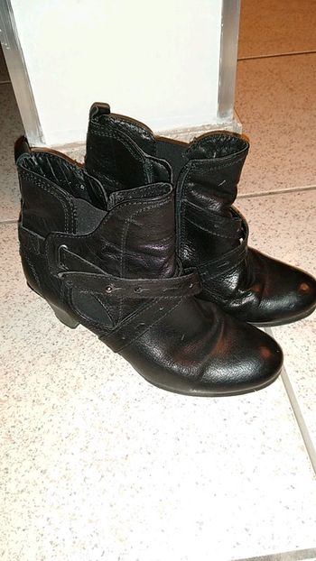Paire de bottines taille 38