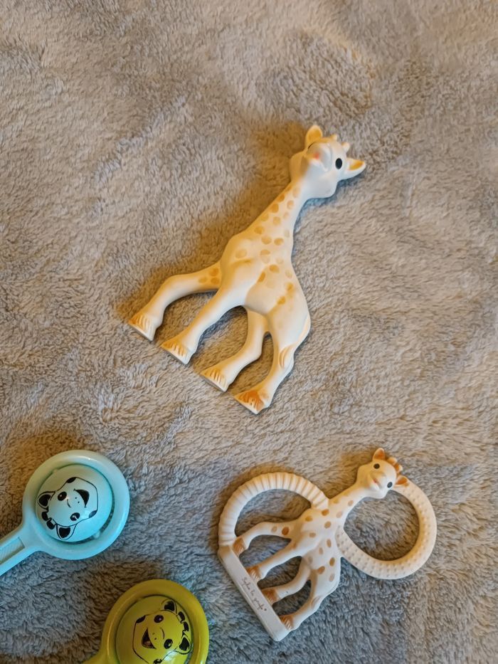 Lot Sophie la Girafe – Hochet, livre d’éveil, anneau de dentition - photo numéro 8