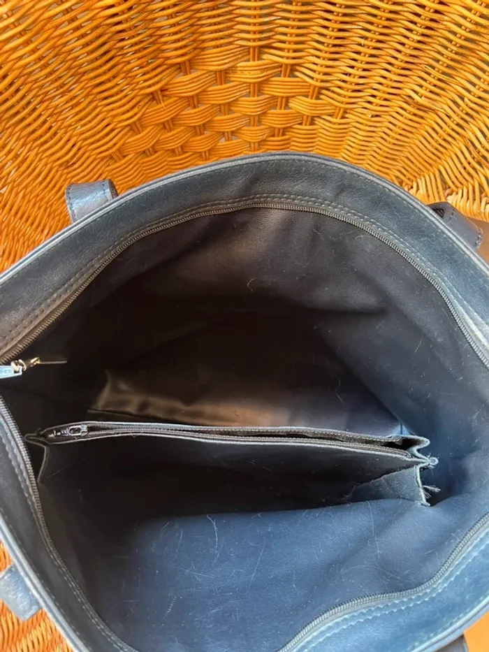 Sac vintage en cuir bleu marine très bon état [ref 2508SBl175] - photo numéro 13