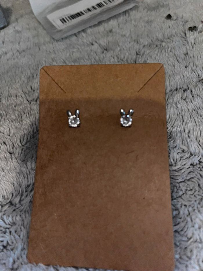 Boucles d’oreilles lapin pierres brillantes neuves - photo numéro 2