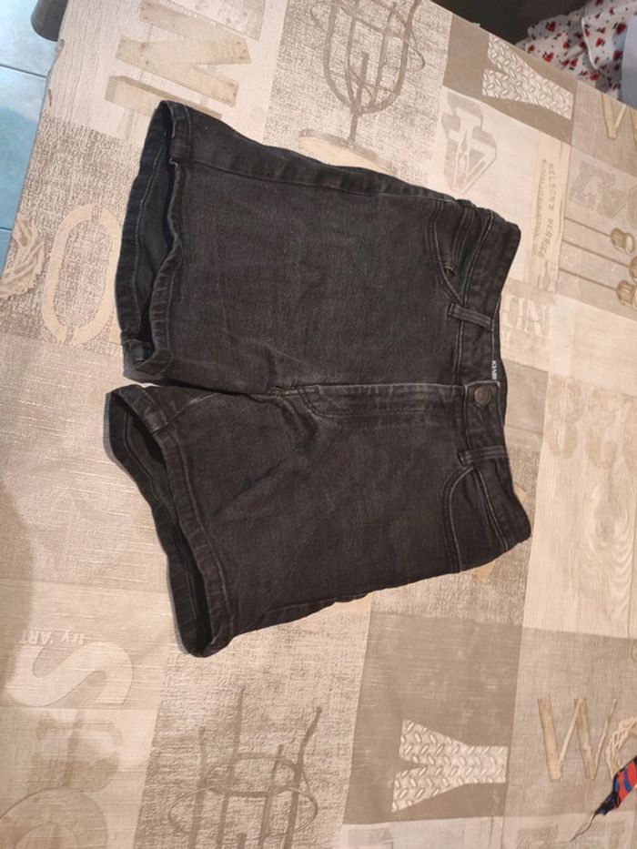 Short kiabi taille 34 - photo numéro 2