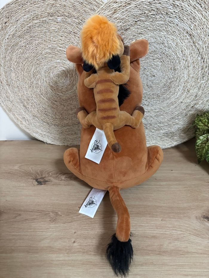 Neuf peluche timon suricate sur le dos de pumbaa phacochère roi lion Disney - photo numéro 3