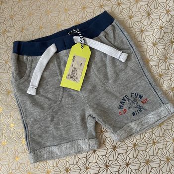 Short neuf 3 pommes sportwear gris/bleu 3/6mois