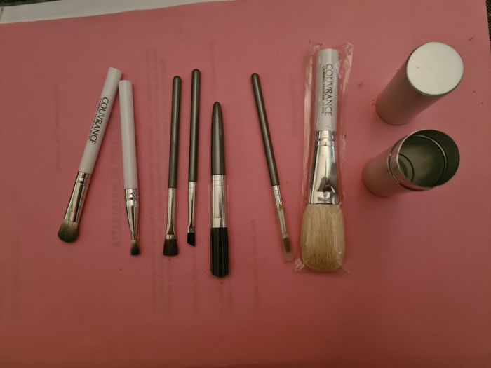 Lot 7 pinceaux de maquillage. Nivea. Neuf - photo numéro 3