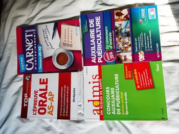 Livres concours auxiliaire puericultrice & aide soignante