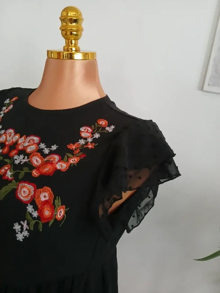Blouse brodée Taille M🌿💝 - photo numéro 7