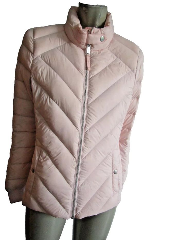 doudoune marque holliester taille indiquée M = 38/40 - photo numéro 2