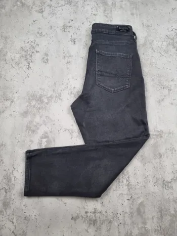 Jean Levi’s noir – Taille 30x30 (40 FR) Femme (mesures en photos)