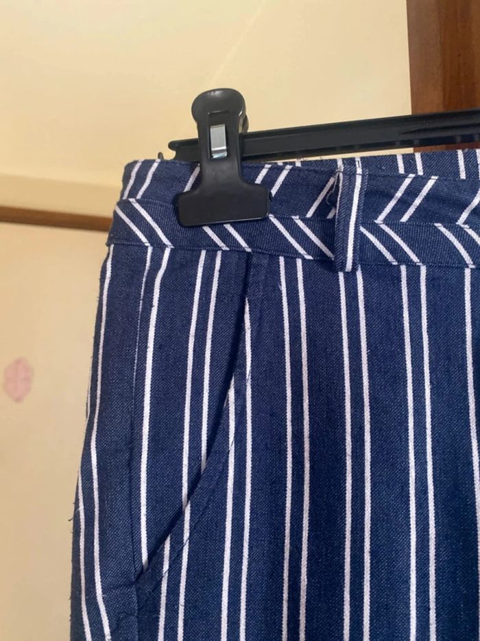 magnifique pantalon femme a rayure tres bon etat taille 38 - photo numéro 2