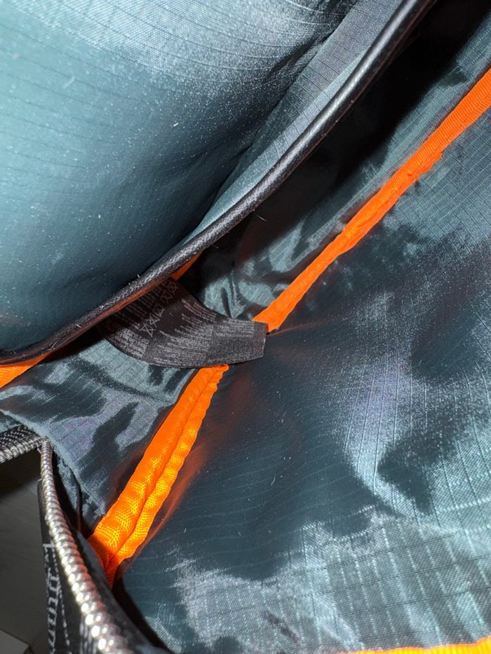 Sacoche Lacoste - photo numéro 3