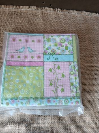 18 serviettes en papier oiseaux fleurs