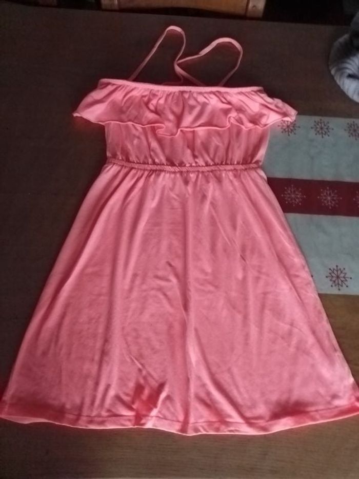 Robe d'été avec petites bretelles