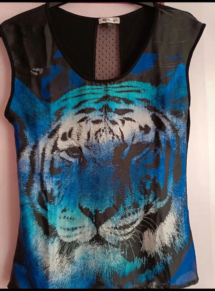 Haut noir bleu motif "Lion" T.L(40) - photo numéro 3