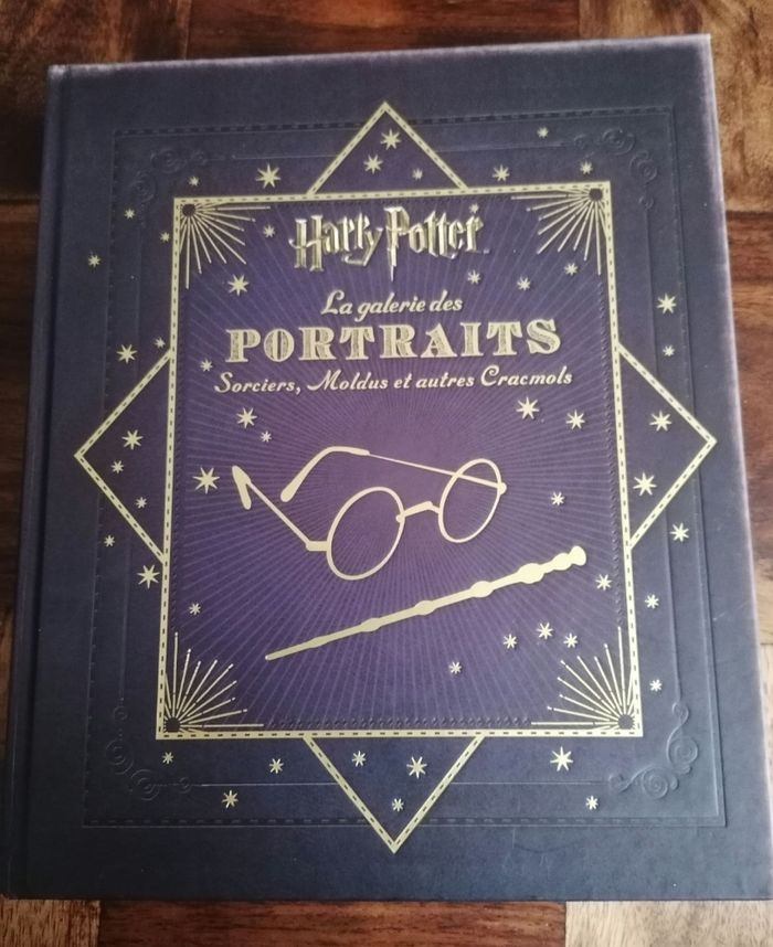 Livre la galerie des portraits. Sorciers, Moldus et autres Cracmols Harry Potter