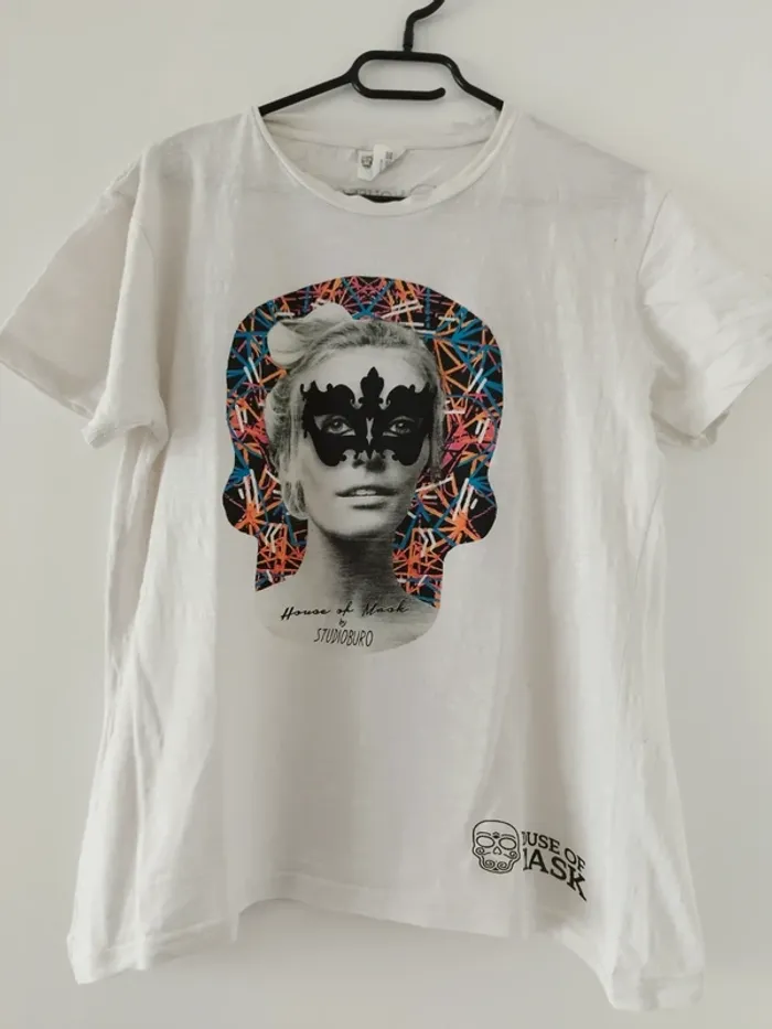 Tee shirt