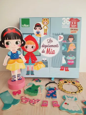 Jeu magnétique Vilac Les déguisements de Mia