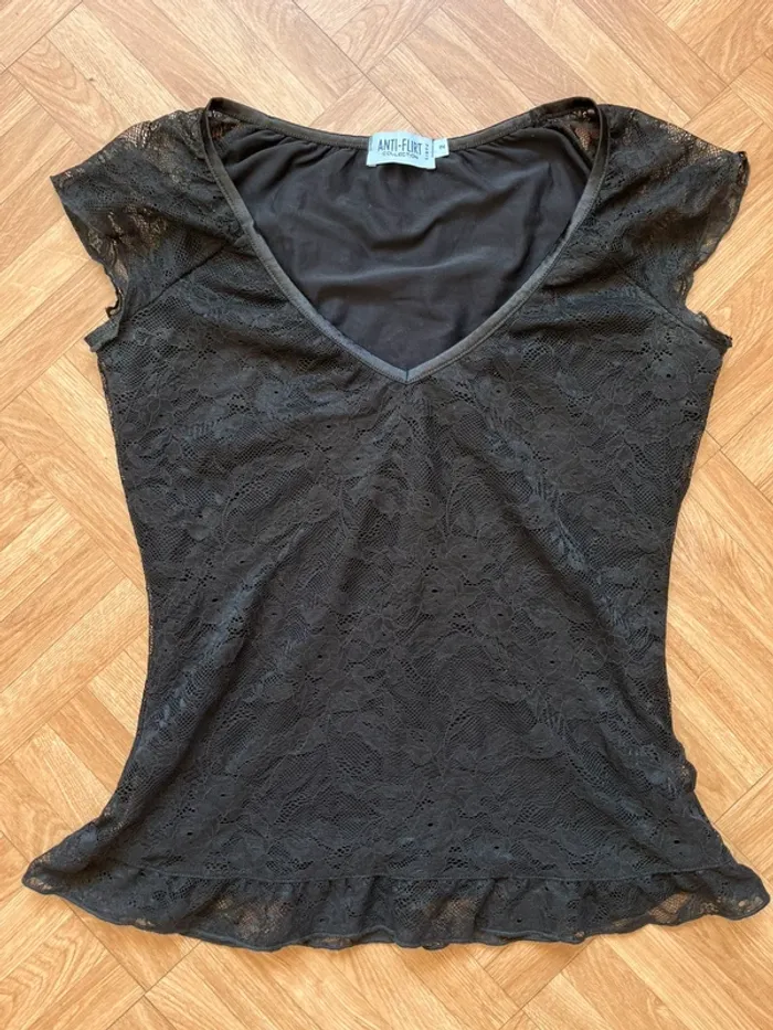 Top blouse épaule dénudé en dentelle noir Anti-Flirt