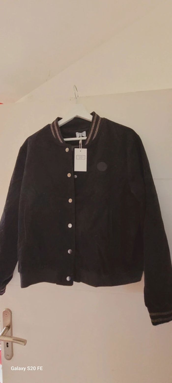 Superbe Teddy en velours noir neuf avec étiquette marque créateur C'est beau la vie taille 44/46 - photo numéro 3