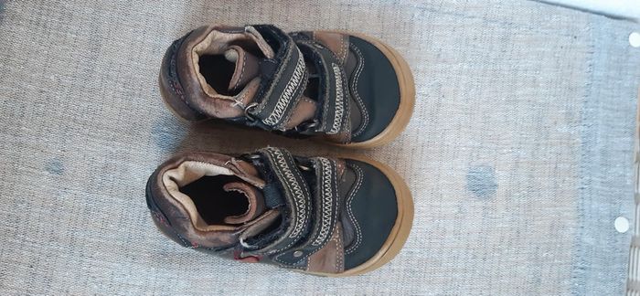 Chaussures T 23 - photo numéro 2