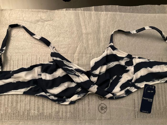 Haut maillot bleu et blanc Fantasie neuf - photo numéro 10