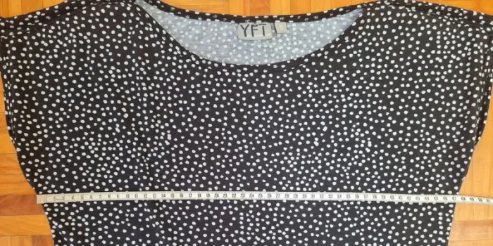 Robe YFT indiqué TS plutôt L - photo numéro 10