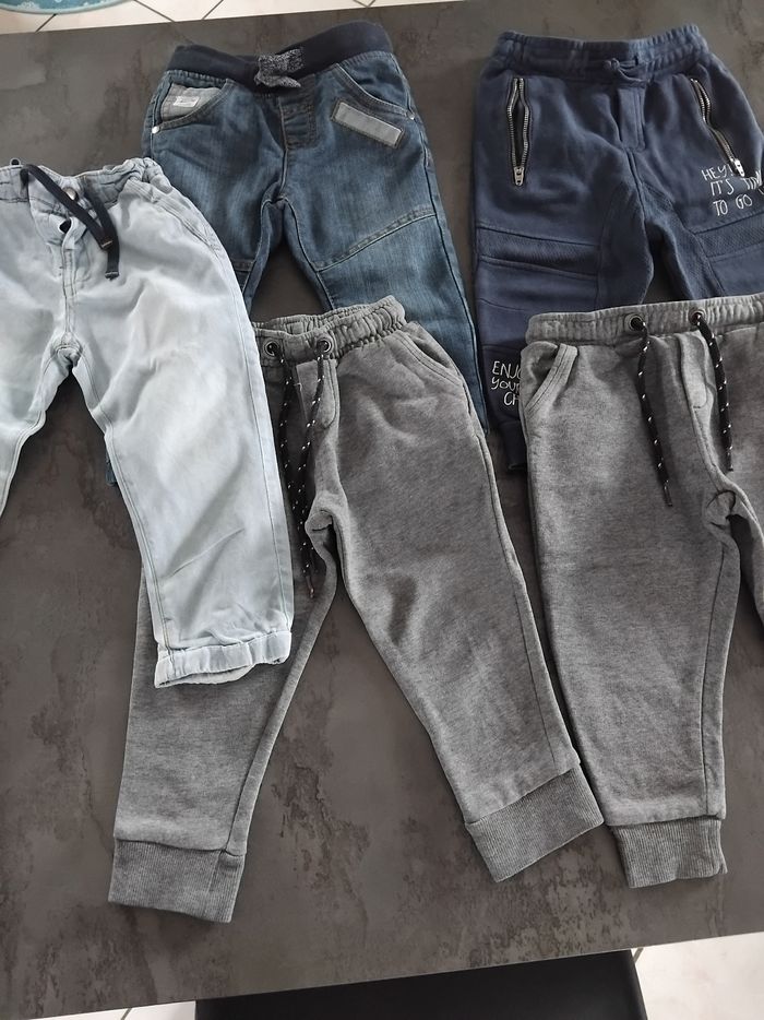 Lot pantalon 2ans