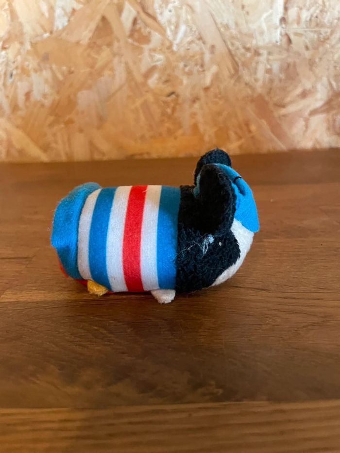 Tsum Tsum officiel Disneyland Paris Mickey Mouse Paris avec la tour effeil sur sa casquette - photo numéro 3