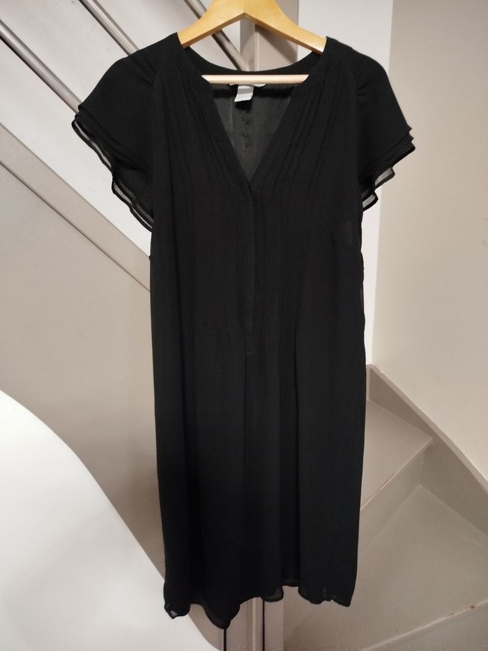 Robe noire - photo numéro 2