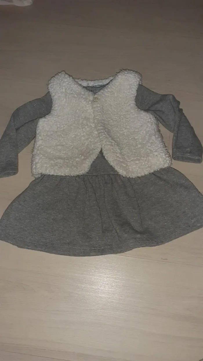 Robe et gilet sans manche - photo numéro 15