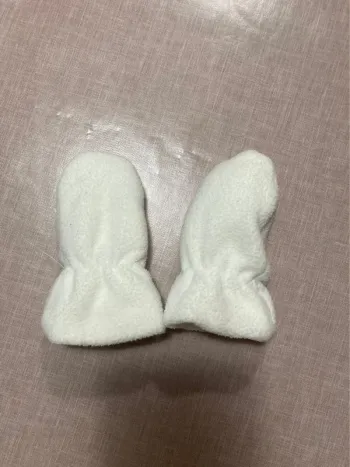 Moufles bébé polaire blanches KIABI – Taille 0/6 mois