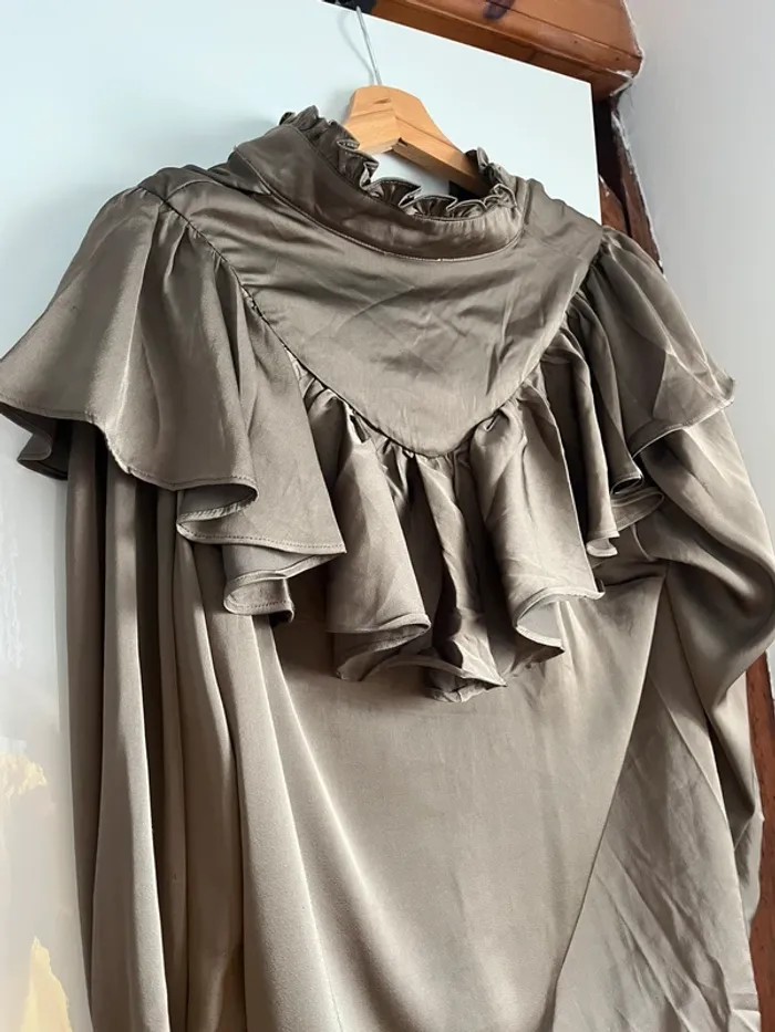 Blouse soyeuse kaki - photo numéro 4