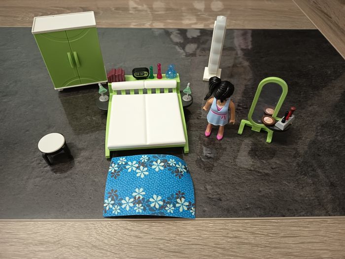 Playmobil city life 9271 chambre parentale - photo numéro 2
