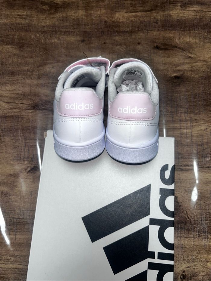 Baskets neuf adidas - photo numéro 3